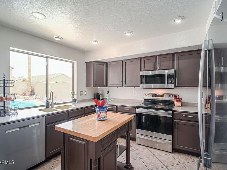 11458 E PORTAL Avenue photo 2