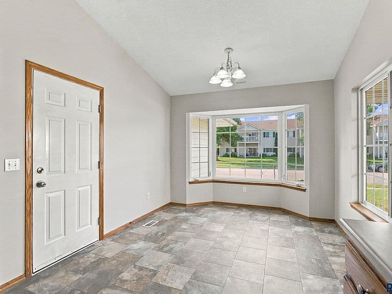 1400 E Northstar Ln photo 5