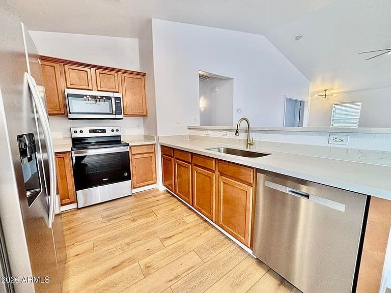 3202 W CARLOS Lane photo 2
