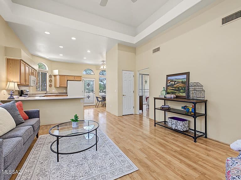 2414 W Via Di Silvio photo 5
