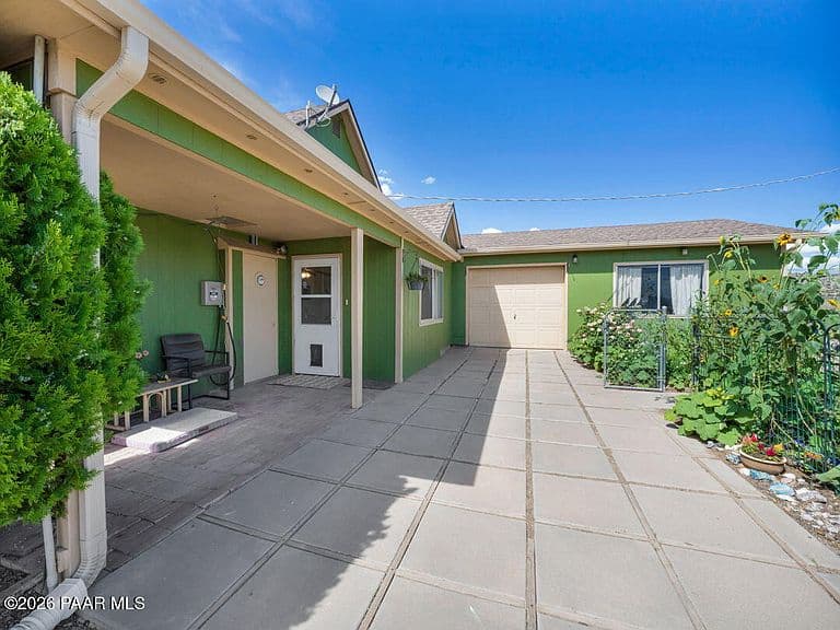 765 W Gina Marie Blvd photo 3