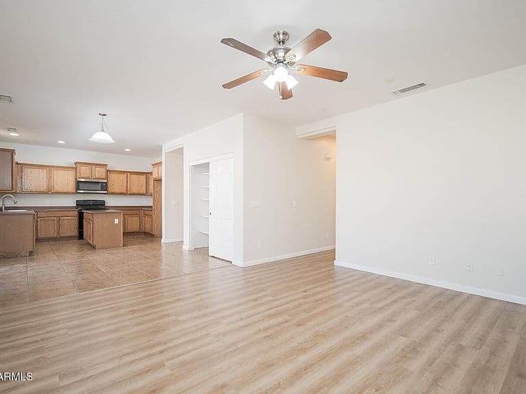 18510 W EVA Street photo 3