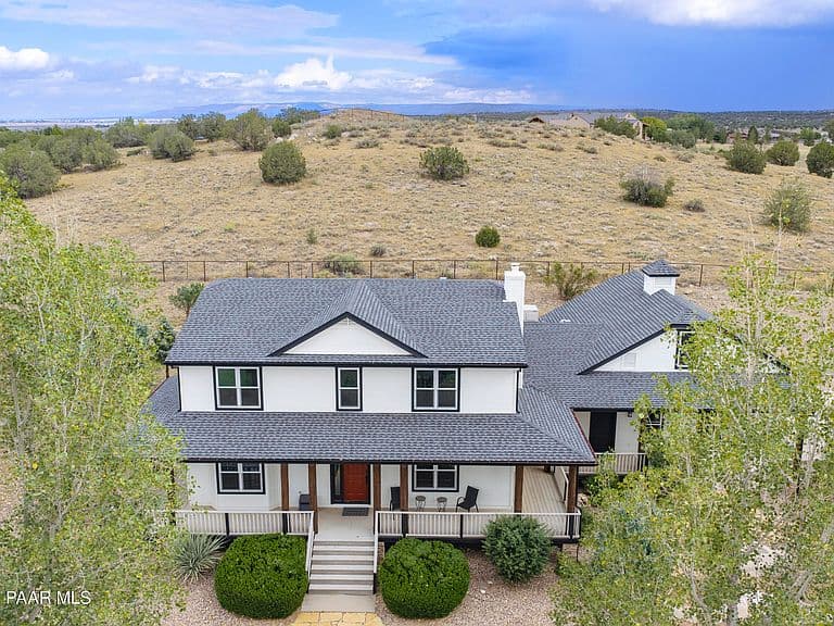 890 E Latigo Ct photo 2
