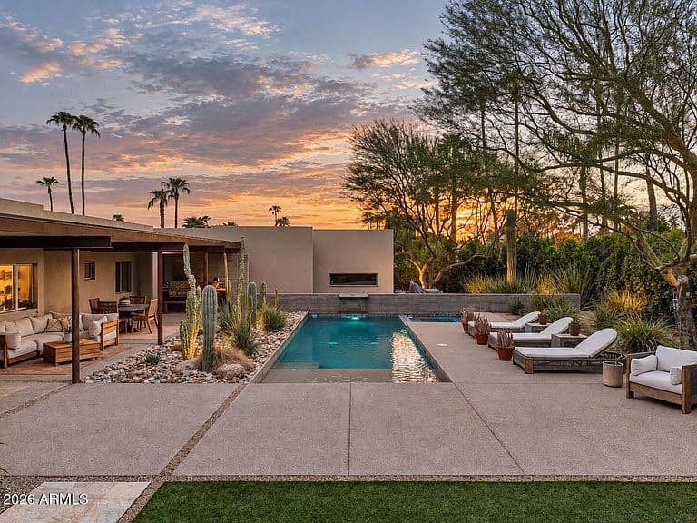 5056 E CHOLLA Street photo 1