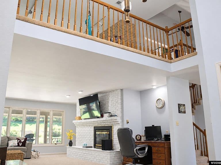 2035 Rustic Dr photo 5
