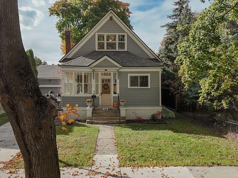 426 5th Ave E photo 4