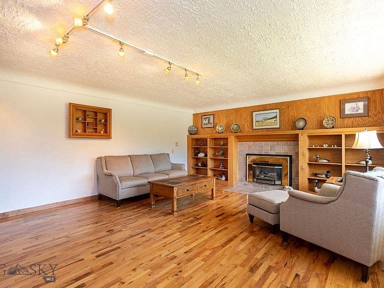 2 Shamrock Ln photo 5