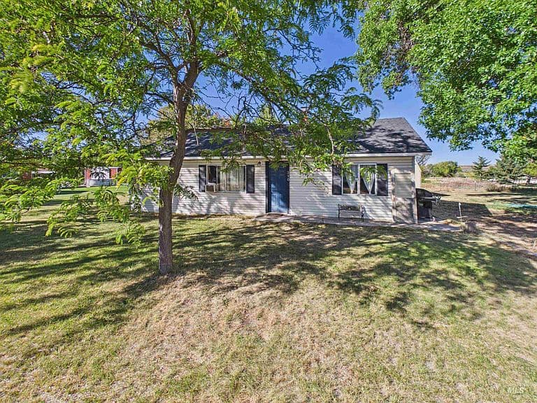310 E Atherton Ave photo 2