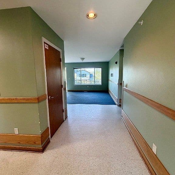 1127 N Cedar View Dr photo 4