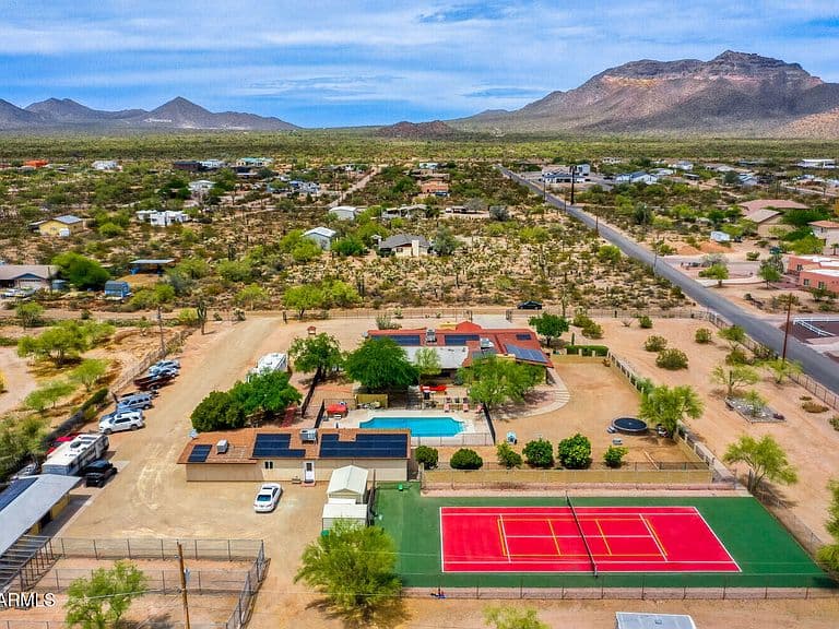 10226 E IRIS Road photo 1