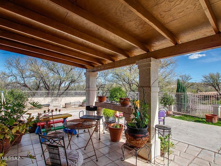 992 Paseo Lobo photo 3