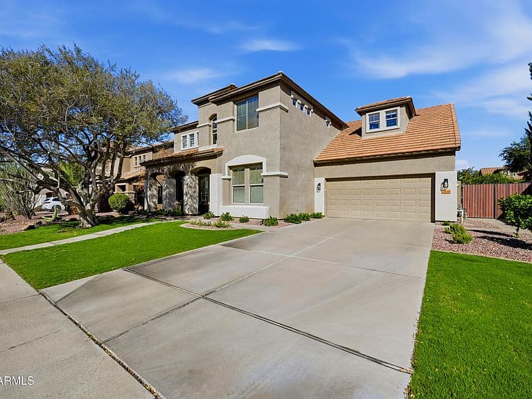 3138 E MUIRFIELD Street photo 2