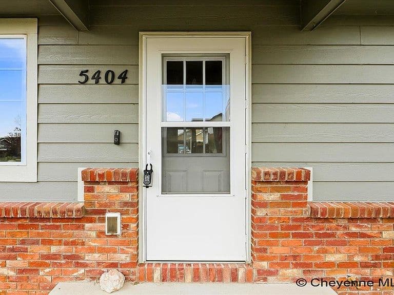 5404 Liz Ranch Rd photo 2