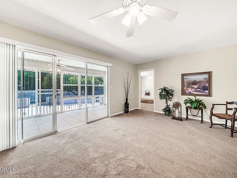 11045 W SALEM Drive photo 3