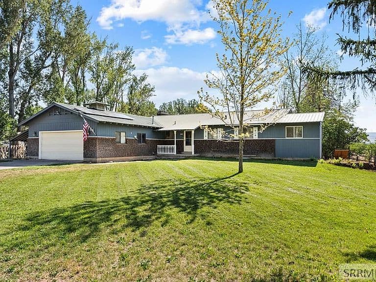 2755 S Ross Ave photo 1
