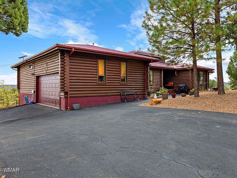 6351 Old Forest Trl photo 2
