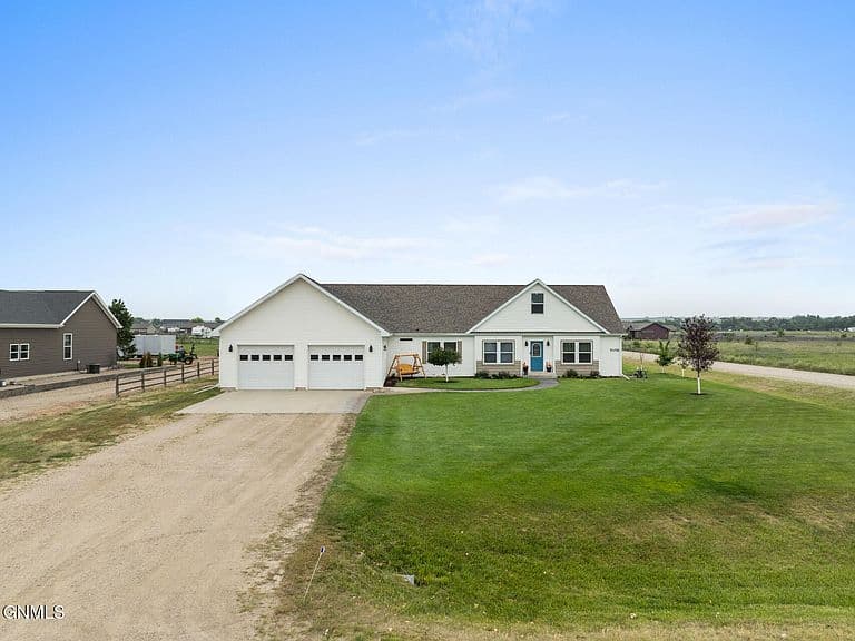 5458 Matthew Ave photo 3