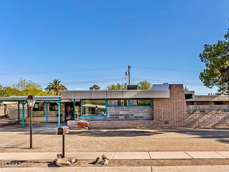 5646 E Towner St photo 4