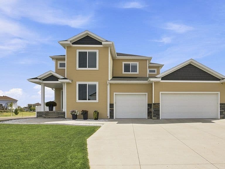 3606 Cordova Loop S photo 1