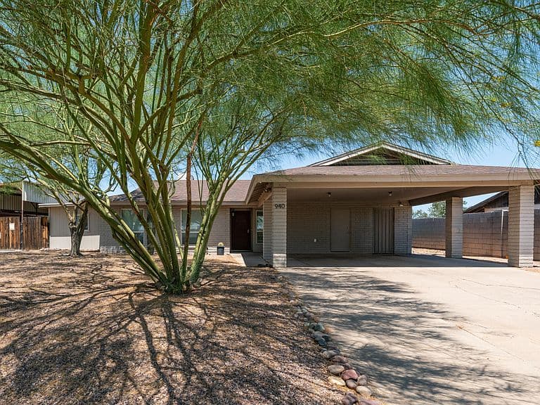 940 E HARMONY Avenue photo 1