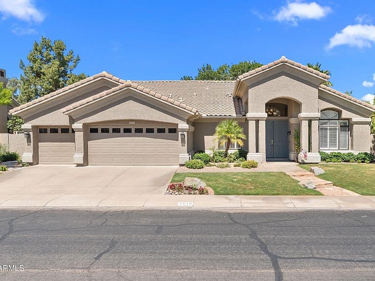 5510 E CANNON Drive photo 2