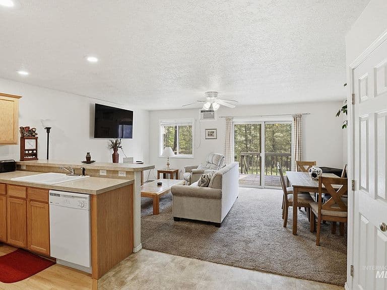 35 Sunrise Dr photo 5