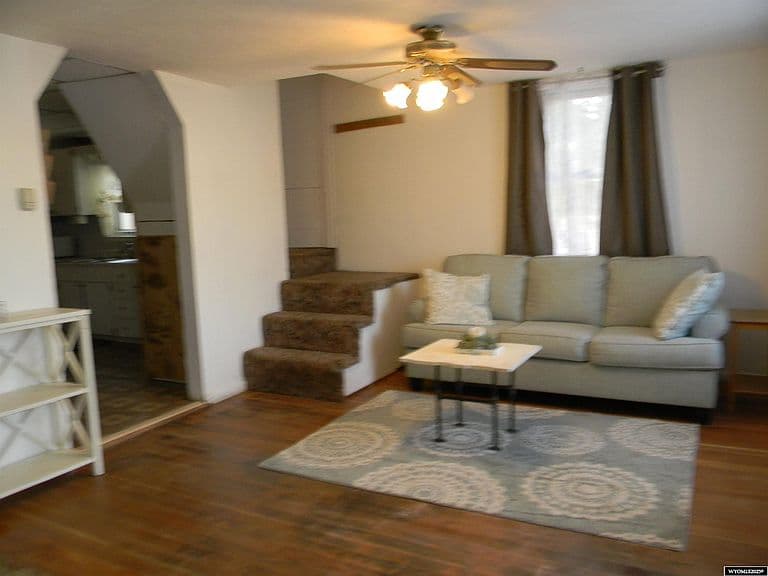 307 Diamondville Ave photo 1