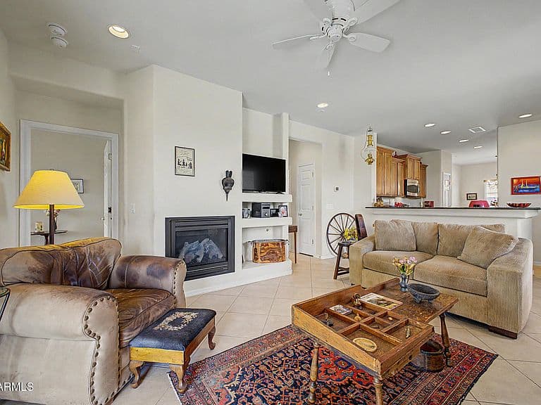 26846 W MOHAWK Lane photo 3