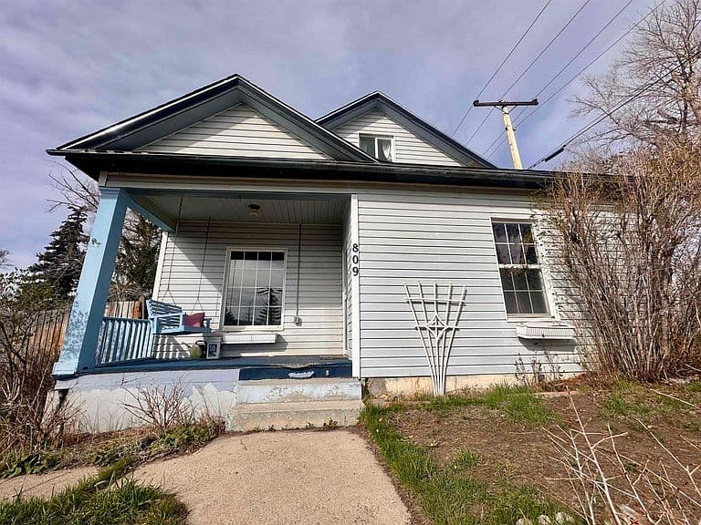 809 Beech Ave photo 2