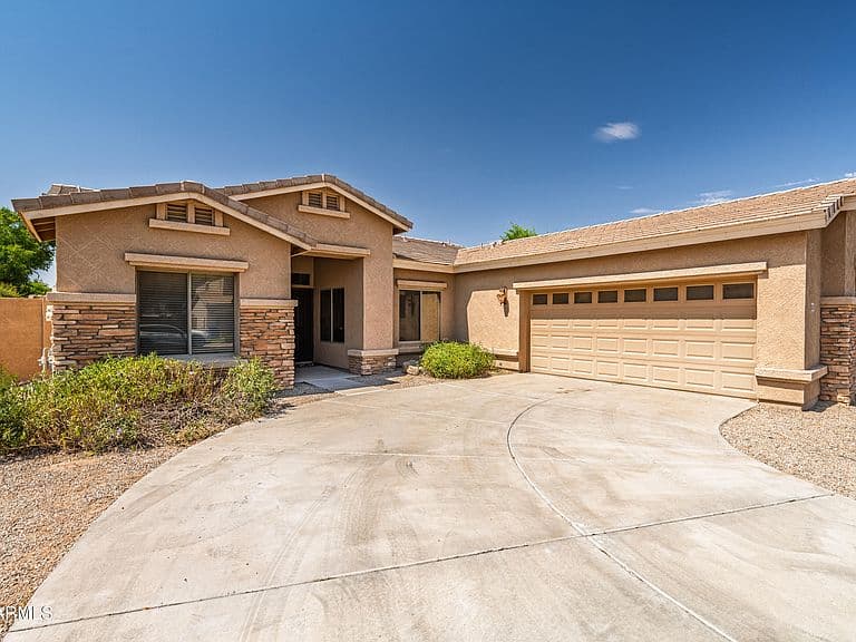 21103 E SADDLE Way photo 2