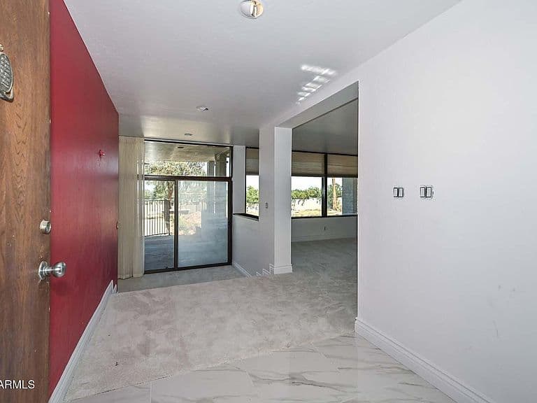560 E CAMPINA Drive photo 4