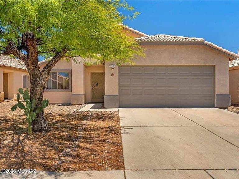 2818 W Medallion Dr photo 1