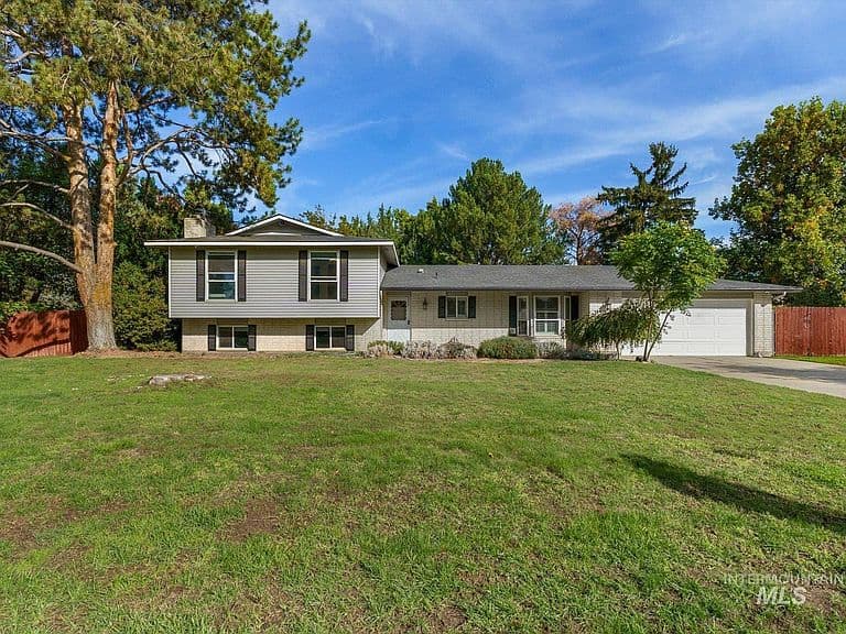 12508 W Freedom Dr photo 2