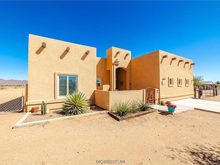 882 S Tonto Road photo 1