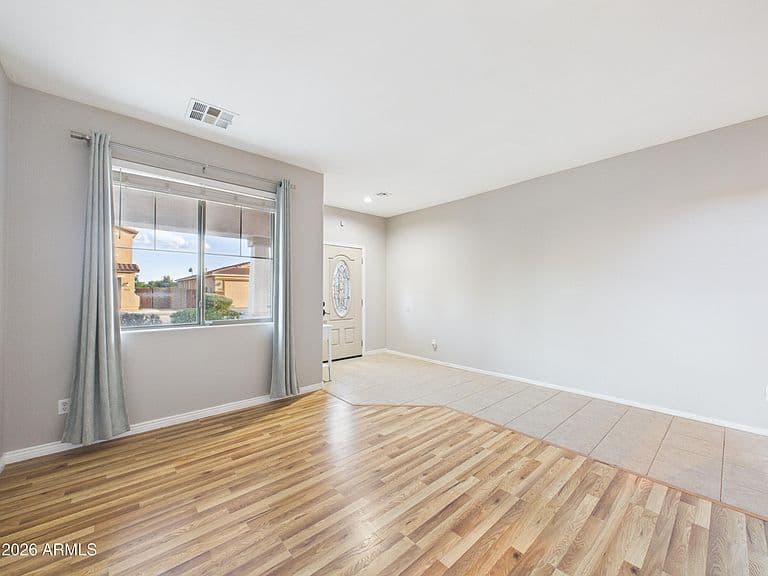 43650 W OSTER Drive photo 4
