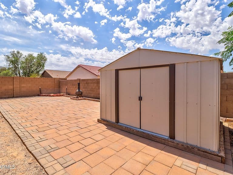 1733 E DESERT BREEZE Place photo 5