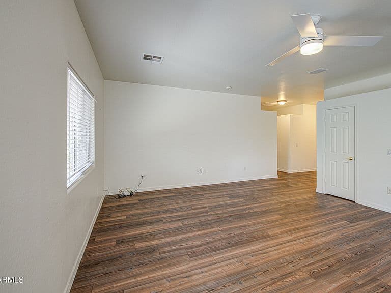 426 W HIGHLANDS Drive photo 4