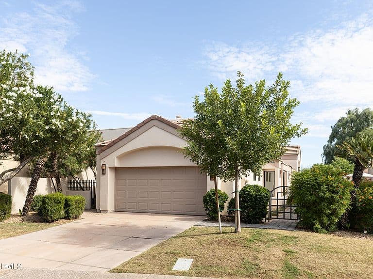 7740 E GAINEY RANCH Road #49 photo 3