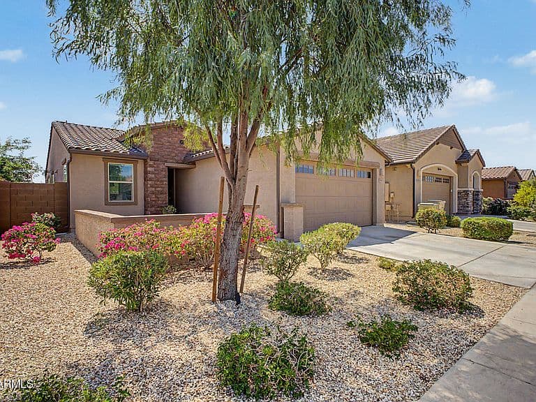 8947 W SOLANO Drive photo 3