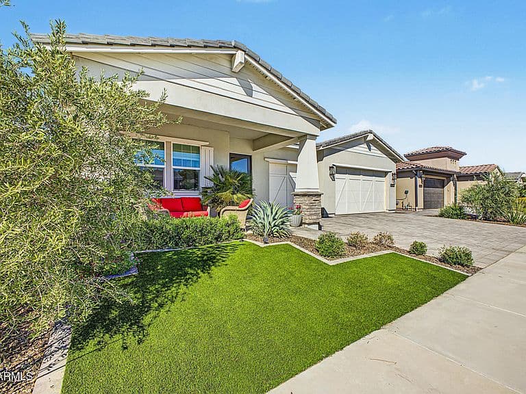 17440 W CARLISLE Drive photo 3