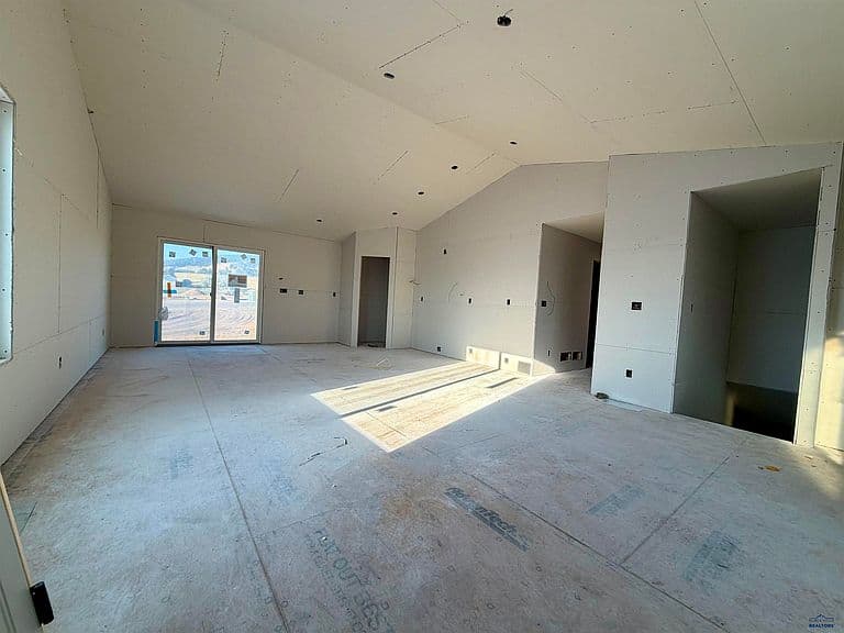 LOT 19 Country Rd W photo 4