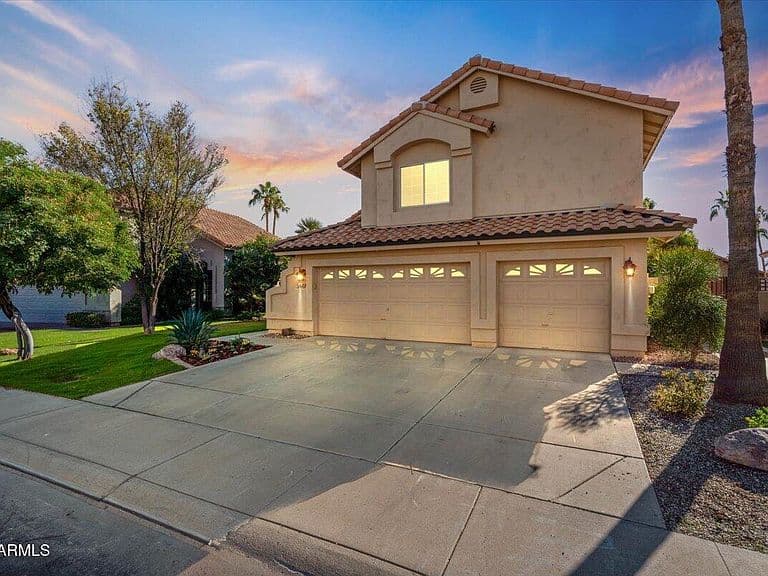 3447 E GLENHAVEN Drive photo 2