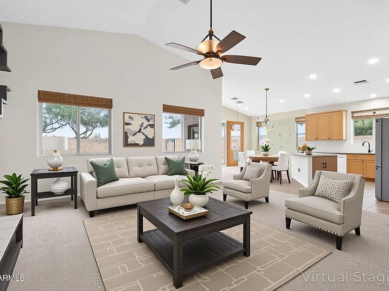 1518 E Fontana Dr photo 1