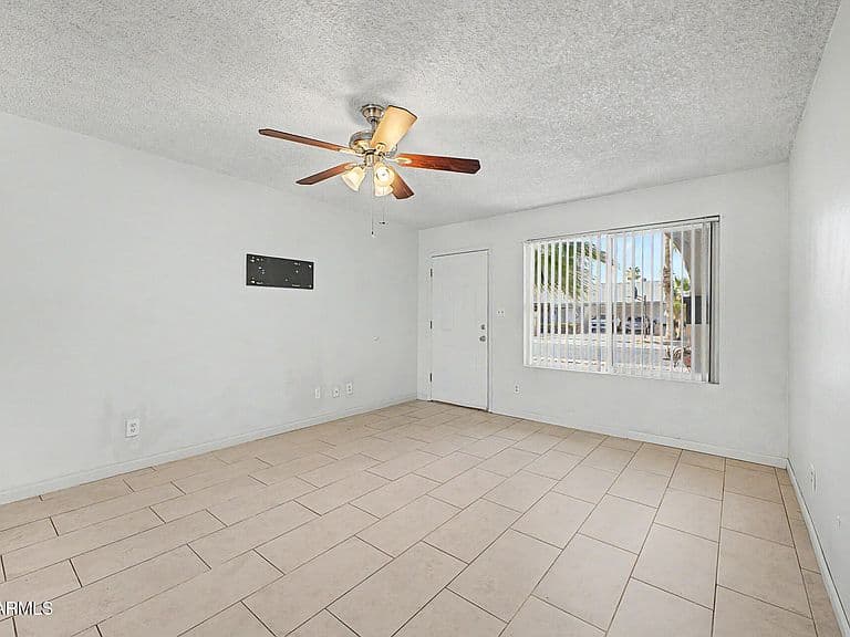 2815 W VILLA RITA Drive photo 3