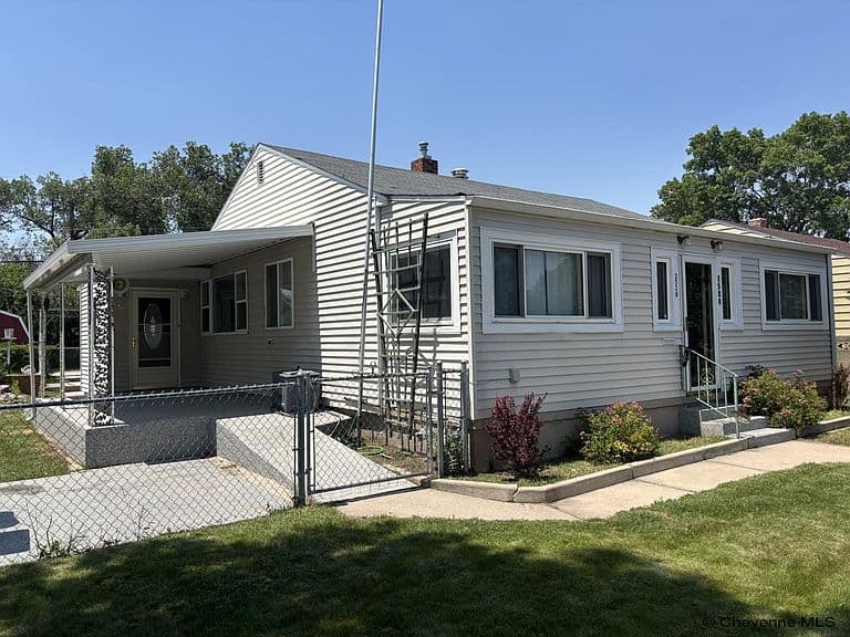3528 Duff Ave photo 2