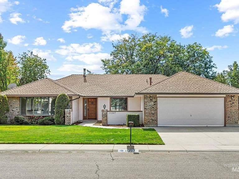 11207 W Bridgetower Dr photo 1