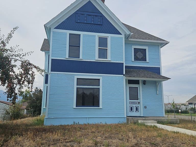100 4th St photo 4