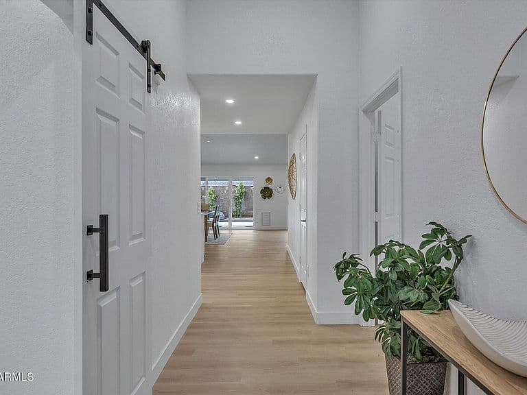 213 S GOLDEN KEY Drive photo 2