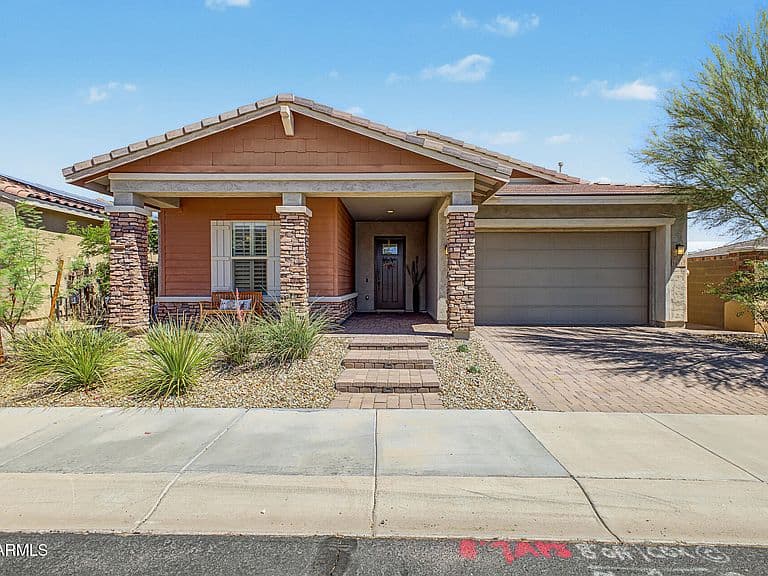 10517 S 181ST Avenue photo 1