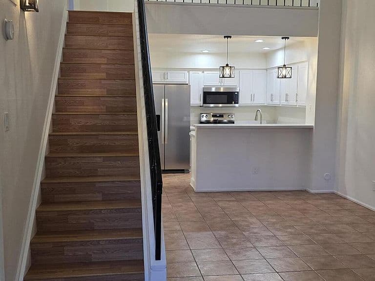 1717 E UNION HILLS Drive #1095 photo 3